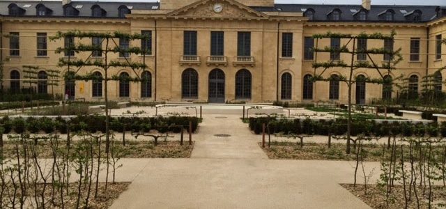 Réalisation d’un pan de mur sur mesure à Richaud (Versailles)