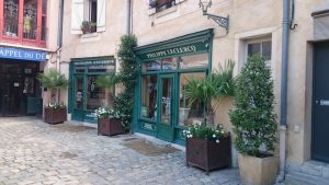 Extérieur du magasin à Versailles