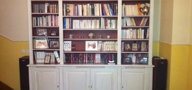 Bibliothèque de style Louis XVI