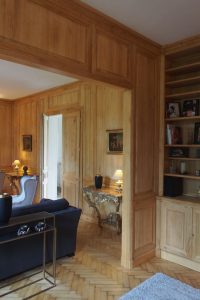 Boiseries hautes et bibliothèques pour un château