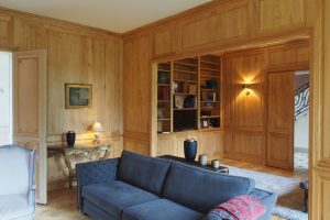 Boiseries hautes et bibliothèques pour un château