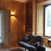 Boiseries hautes et bibliothèques pour un château