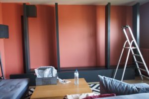 Bibliothèque contemporaine sur mesure gris anthracite sans fond
