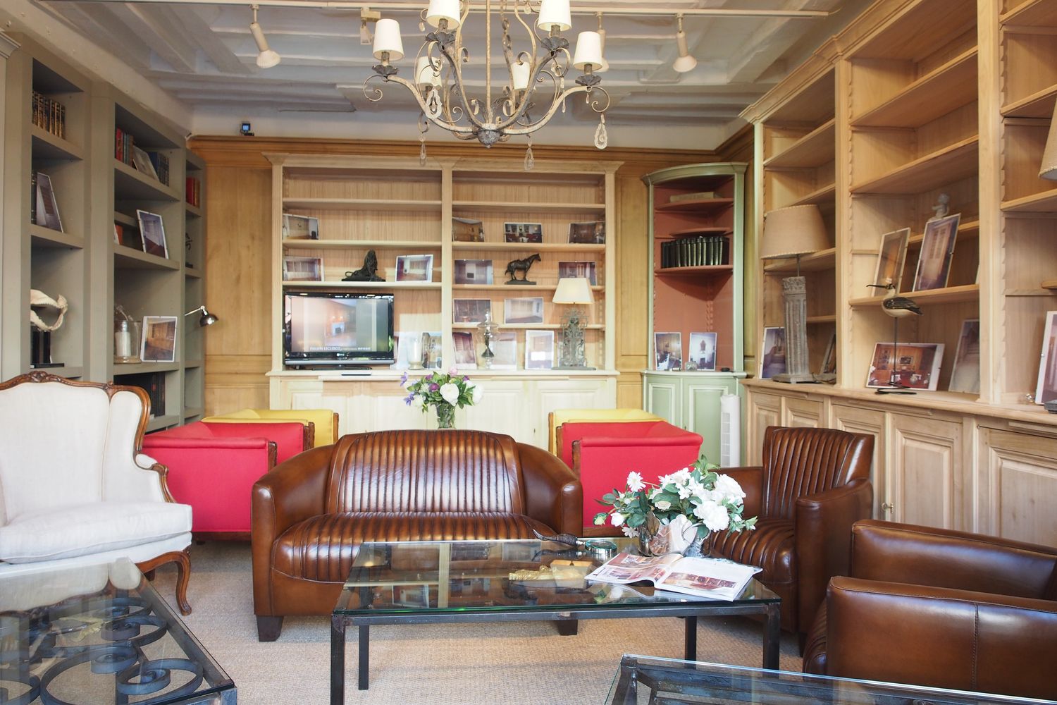 Intérieur du magasin d'agencement à Versailles