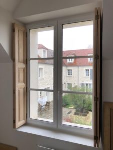 Volets d'intérieur pour une maison dans les Yvelines
