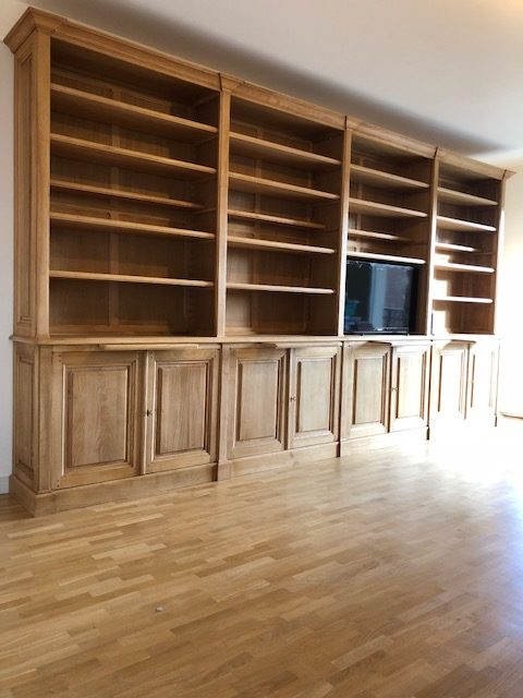 Longue bibliothèque intemporelle en bois naturel de 462 cm