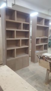 Paire de bibliothèques contemporaines prépeintes