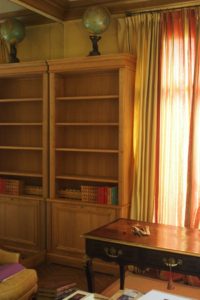 Réalisation sur mesure à Paris pour un appartement attenant aux champs de Mars