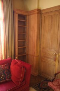 Réalisation sur mesure à Paris pour un appartement attenant aux champs de Mars