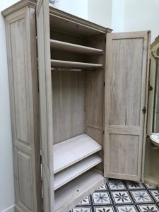 Paire de dressings pour un hall d’entrée dans très belle maison de Versailles