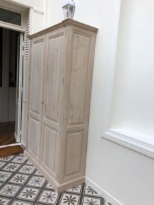 Paire de dressings pour un hall d’entrée dans très belle maison de Versailles