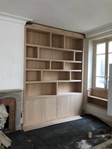 Bibliothèque contemporaine pour un appartement dans Paris (8ème arrondissement)