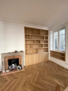 Bibliothèque contemporaine pour un appartement dans Paris (8ème arrondissement)