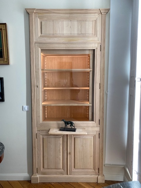 Meuble sur mesure pour combler un ancien passage de pièces