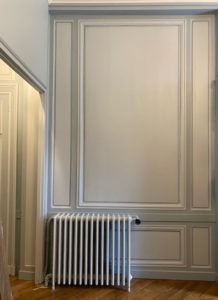 Comment utiliser un radiateur dans un château tout en créant une bibliothèque