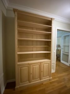 Réalisation sur mesure de six meubles en bois naturel brut