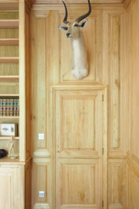 Un menuisier de renom pour la confection de vos portes dérobées