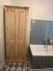 Réalisation de 12 meubles sur mesure