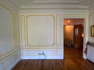 Bibliothèque en châtaignier naturel cirée avec de la véritable cire d’abeilles