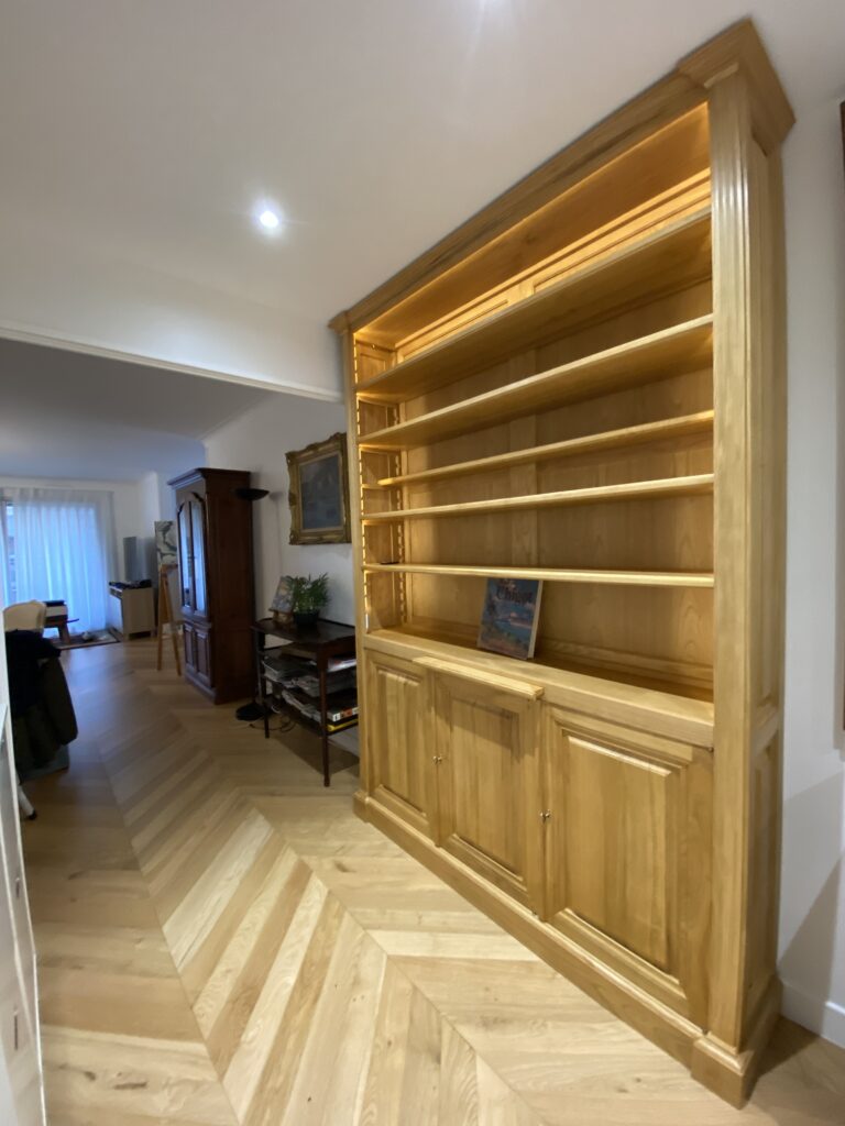 Réalisation d’une bibliothèque pour une entrée et une salle a manger